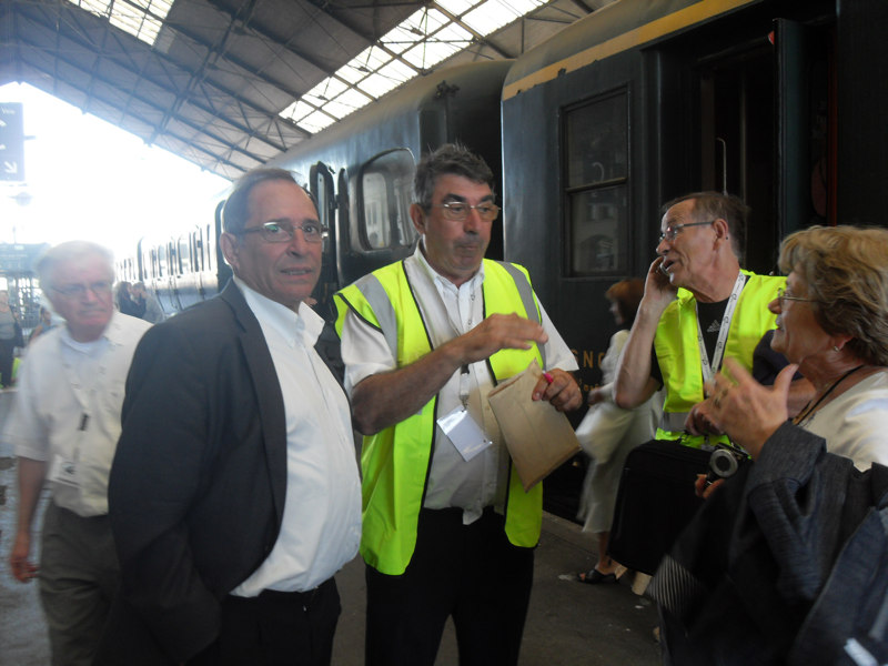 mr_le_maire_de_pe__rigueux__roger_le_pre__sident__michel_le_tre__sorier__au_de__part_de_pe__rig <br>mr le maire de pe  rigueux  roger le pre  sident  michel le tre  sorier  au de  part de pe  rigueux.jpg<br><a href=