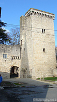 1-entree_du_chateau_d_eymet_janv_2012_sc04499.jpg