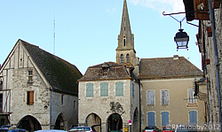 11-eymet_en_arriere_plan_l_eglise_janv_2012.jpg