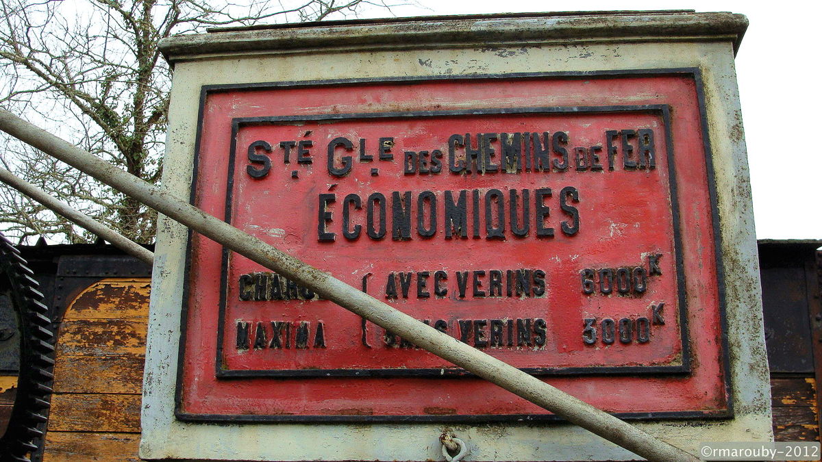 plaque_constructeur_de_la_grue.jpg